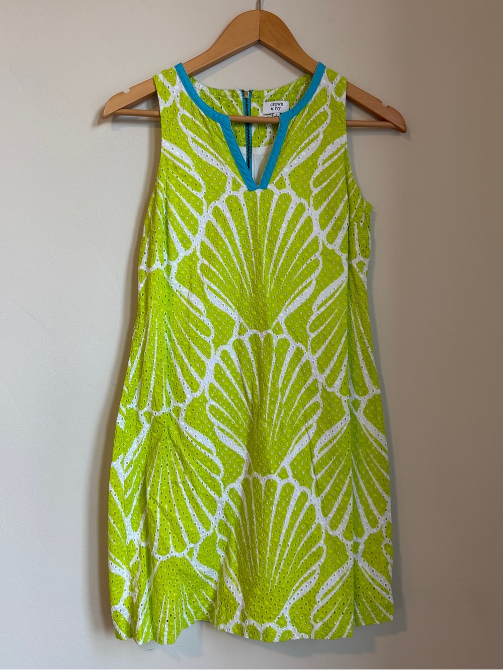 Crown & Ivy Dress Size 2 Lime Green Eyelet Seashell Shift